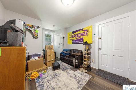 1104 N 5th Street Mankato MN 56001