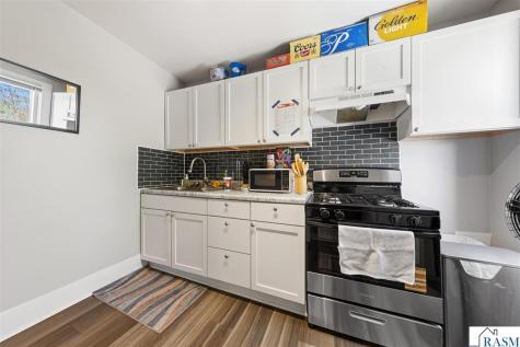 1104 N 5th Street Mankato MN 56001