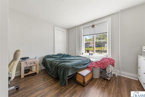 1104 N 5th Street Mankato MN 56001