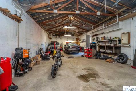 196 W Main Street Elysian MN 56028