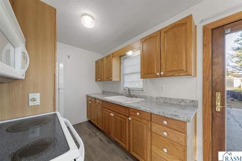 802 Lehiller Street Mankato MN 56001