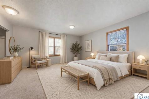 802 Lehiller Street Mankato MN 56001
