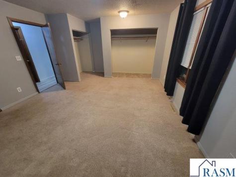 802 Lehiller Street Mankato MN 56001