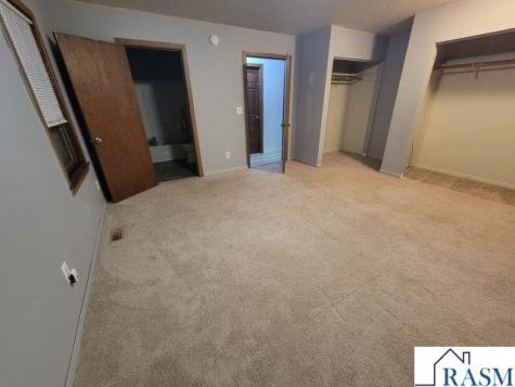 802 Lehiller Street Mankato MN 56001