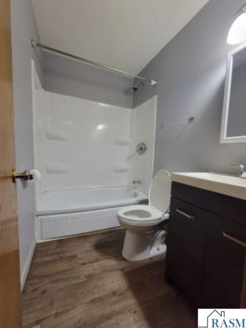 802 Lehiller Street Mankato MN 56001