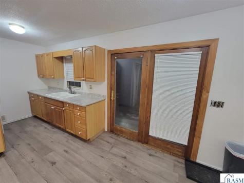 802 Lehiller Street Mankato MN 56001