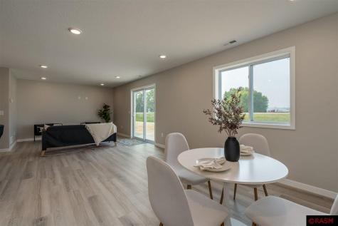 3216 Scotch Lane Mankato MN 56001