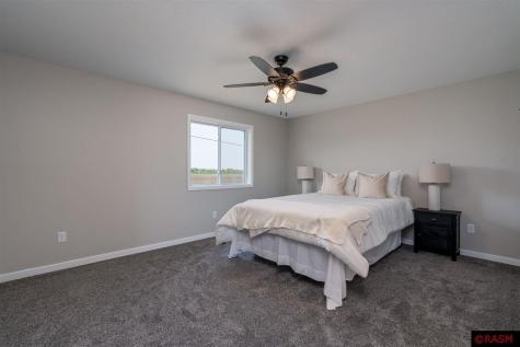 3216 Scotch Lane Mankato MN 56001