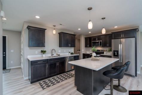 3216 Scotch Lane Mankato MN 56001