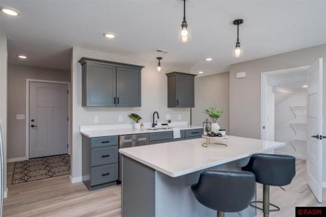 3216 Scotch Lane Mankato MN 56001