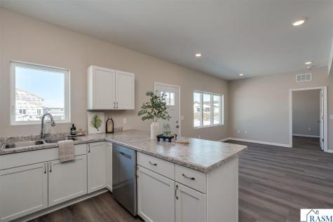 3120 & 3122 Noble Drive Mankato MN 56001