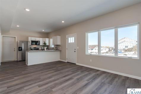 3120 & 3122 Noble Drive Mankato MN 56001