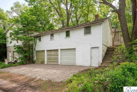 112 S 5th Street Mankato MN 56001