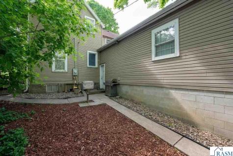 112 S 5th Street Mankato MN 56001