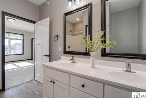 405 Prairie Rose Trail Mankato MN 56001