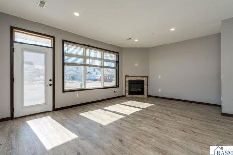 405 Prairie Rose Trail Mankato MN 56001
