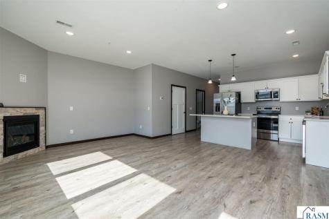 405 Prairie Rose Trail Mankato MN 56001