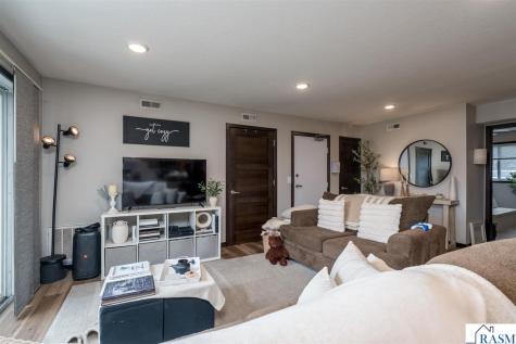 220 SW Maple Avenue Elysian MN 56028