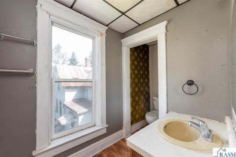 5 N Front Street New Ulm MN 56073