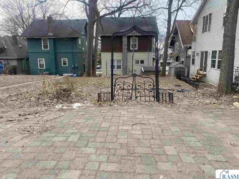 109 S 4th Street Mankato MN 56001