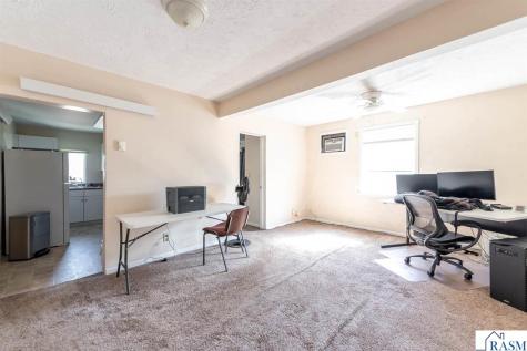 405 E 8th Street Blue Earth MN 56013