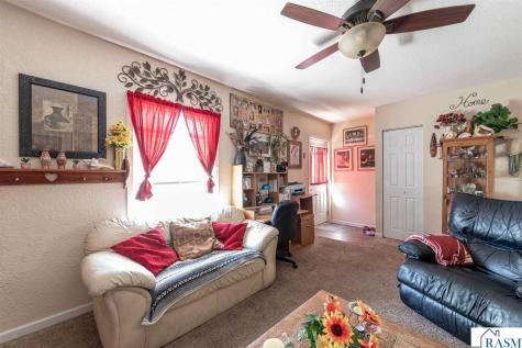 405 E 8th Street Blue Earth MN 56013