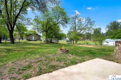 104 NE Frank Avenue Elysian MN 56028