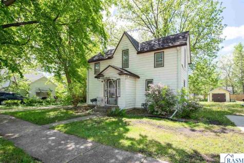 610 SE 3rd Avenue Waseca MN 56093