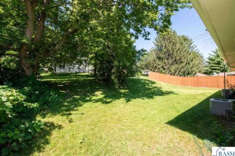 706 N 8th Street St. Peter MN 56082