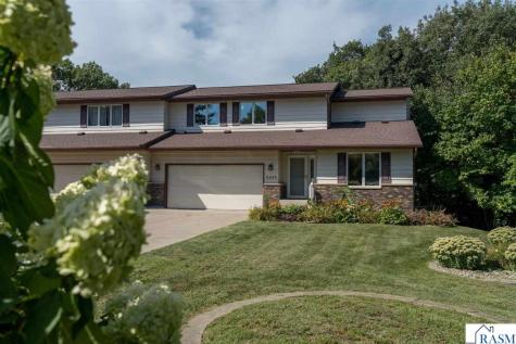 2230-2228 W Dream Drive North Mankato MN 56003