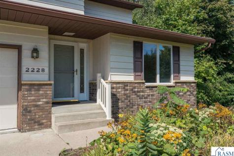 2230-2228 W Dream Drive North Mankato MN 56003