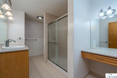 2230-2228 W Dream Drive North Mankato MN 56003