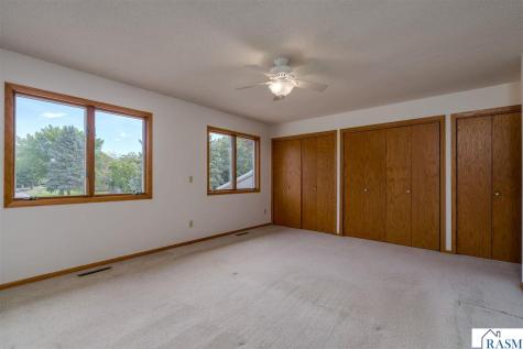 2230-2228 W Dream Drive North Mankato MN 56003