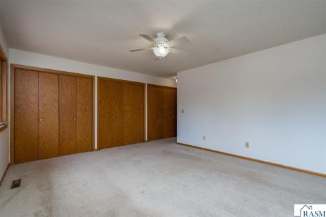 2230-2228 W Dream Drive North Mankato MN 56003