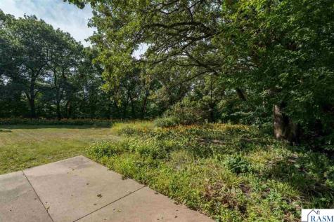 2230-2228 W Dream Drive North Mankato MN 56003