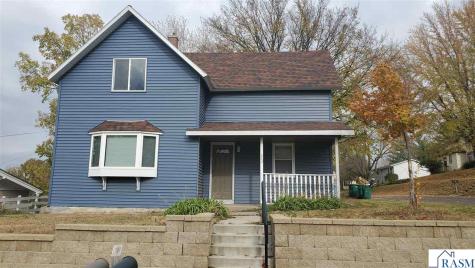 221 Bridge Street Le Sueur MN 55148