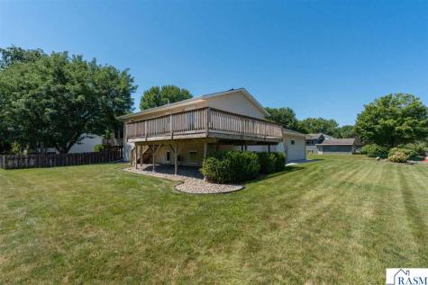 1655 Valley View Drive North Mankato MN 56003