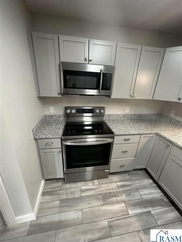 412 Holly Lane Mankato MN 56001