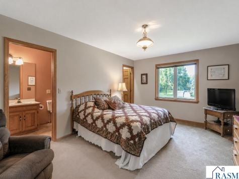 41748 E Shore Drive Kilkenny MN 56052
