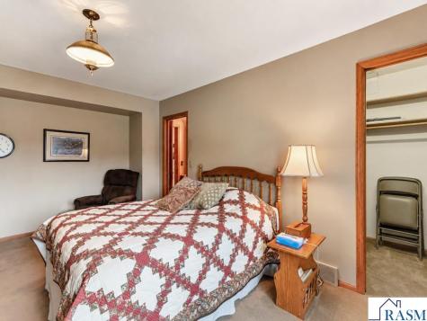 41748 E Shore Drive Kilkenny MN 56052