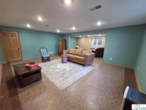 2327 Lake Avenue New Ulm MN 56073
