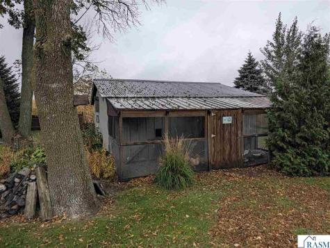 55296 State Highway 19 Winthrop MN 55396