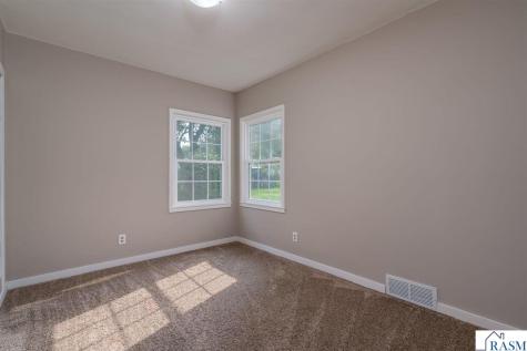 1509 N 2nd Street Mankato MN 56001