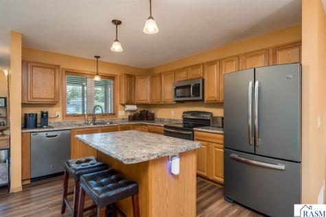 132 Tattler Lane Mankato MN 56001