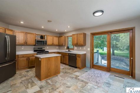 556 Ivy Lane North Mankato MN 56003