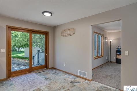 556 Ivy Lane North Mankato MN 56003