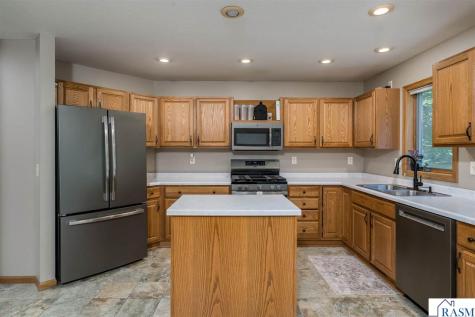 556 Ivy Lane North Mankato MN 56003
