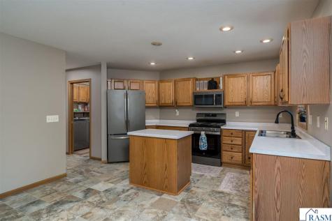 556 Ivy Lane North Mankato MN 56003