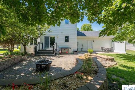 556 Ivy Lane North Mankato MN 56003