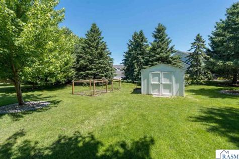 556 Ivy Lane North Mankato MN 56003